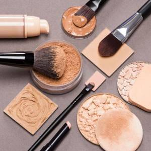 Powder or foundation in summer. Which is better: powder or foundation? 