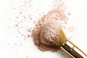 Powder or foundation in summer. Which is better: powder or foundation? 