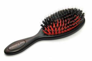 comb with natural bristles: how to choose