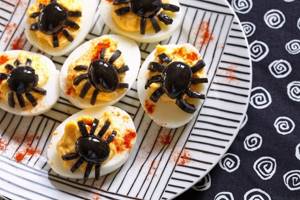 &#39;Recipes for Halloween, or how to surprise guests 