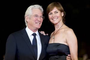 Richard Gere and his second wife Carey Lowell | Photo: 24smi.org 