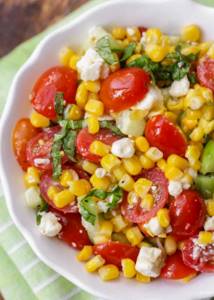 Salad with tomatoes, cucumbers and cheese: recipes