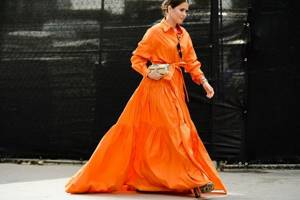 Wide and luxurious: the most fashionable flared dresses of 2020-2021 29