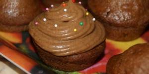 Chocolate sour cream on muffins