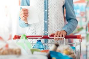Shopping wisely: 10 rules that will help you not to buy too much in the store