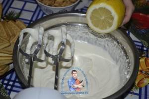 Сметанно-лимонный крем для торта