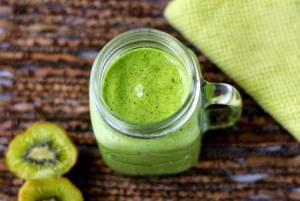 Smoothie with green tea for weight loss and cleansing the body - recipes
