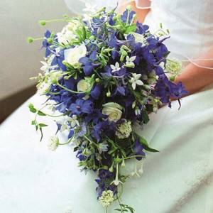 Свадебный букет синего цвета