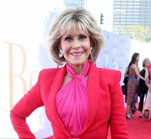 Fresh and unusual: 80-year-old Jane Fonda, even against the backdrop of older actresses, tries to look bright
