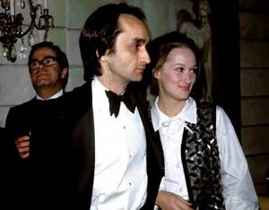 In 1975, Meryl met John Casale. It was love at first sight 