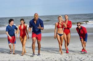 The first official photo of the new “Baywatch” with all the leading actors has appeared on the Internet