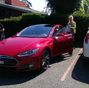 Валерия и ее Tesla Model S Performanse