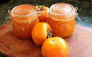 Persimmon jam with orange