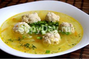 Vermicelli soup with meatballs