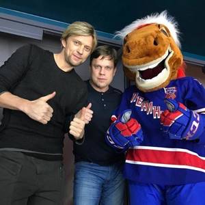 Vladislav Radimov posted a photo from a hockey match on his Instagram