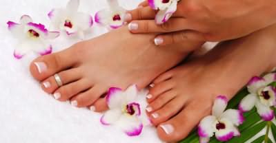 Hair on the big toe is a minor cosmetic defect that affects 34% of women and almost 90% of men.