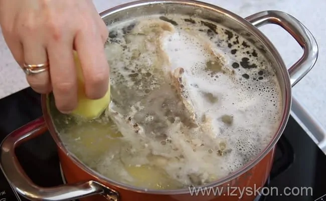 put potatoes in a saucepan