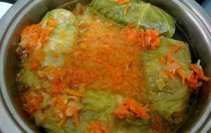 fill the cabbage rolls with water and cook
