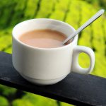 Зеленый, черный, травяной чай с молоком - польза для организма