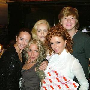 Zhanna Friske, Yulia Kovalchuk, Anna Semenovich, Andrey Grigoriev-Appolonov with his wife Marina